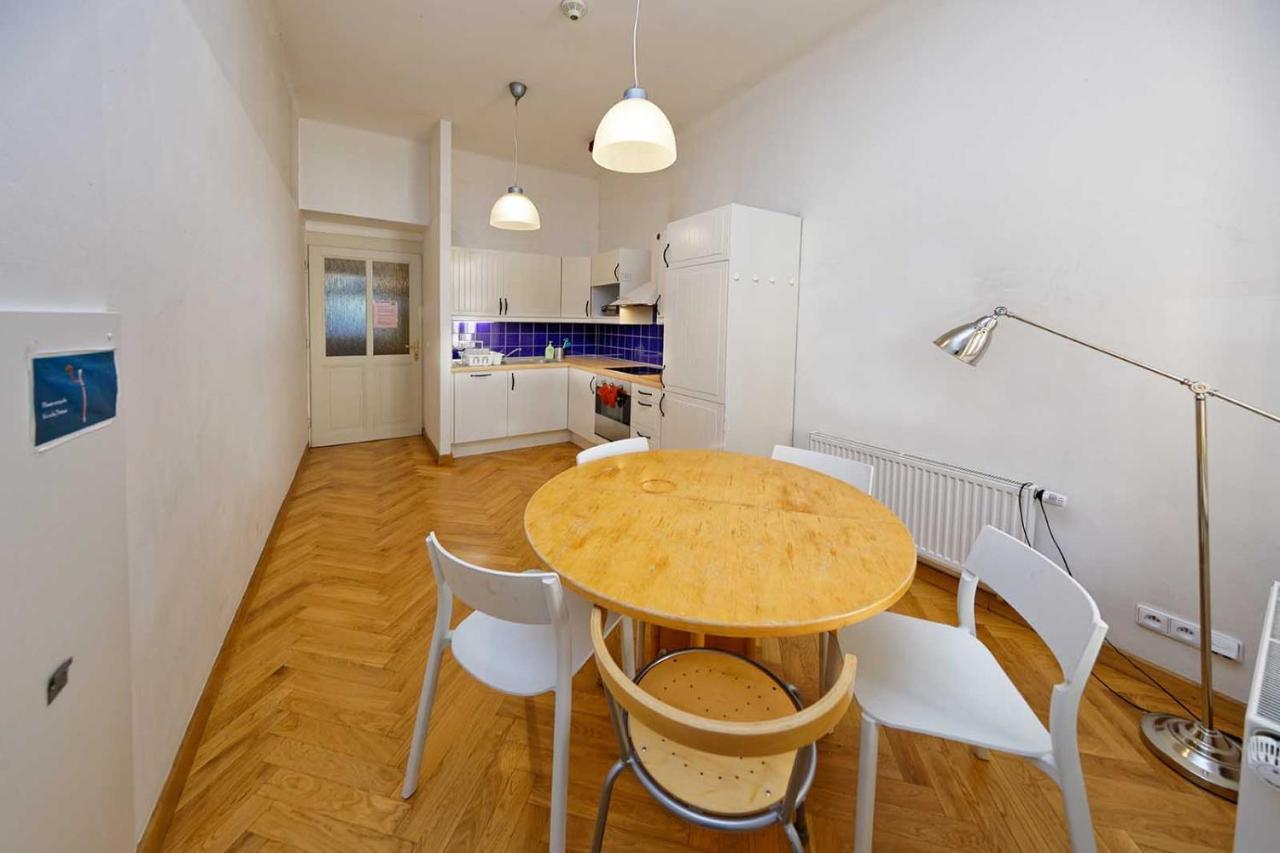 Jiriho Z Podebrad Apartments Prága Kültér fotó
